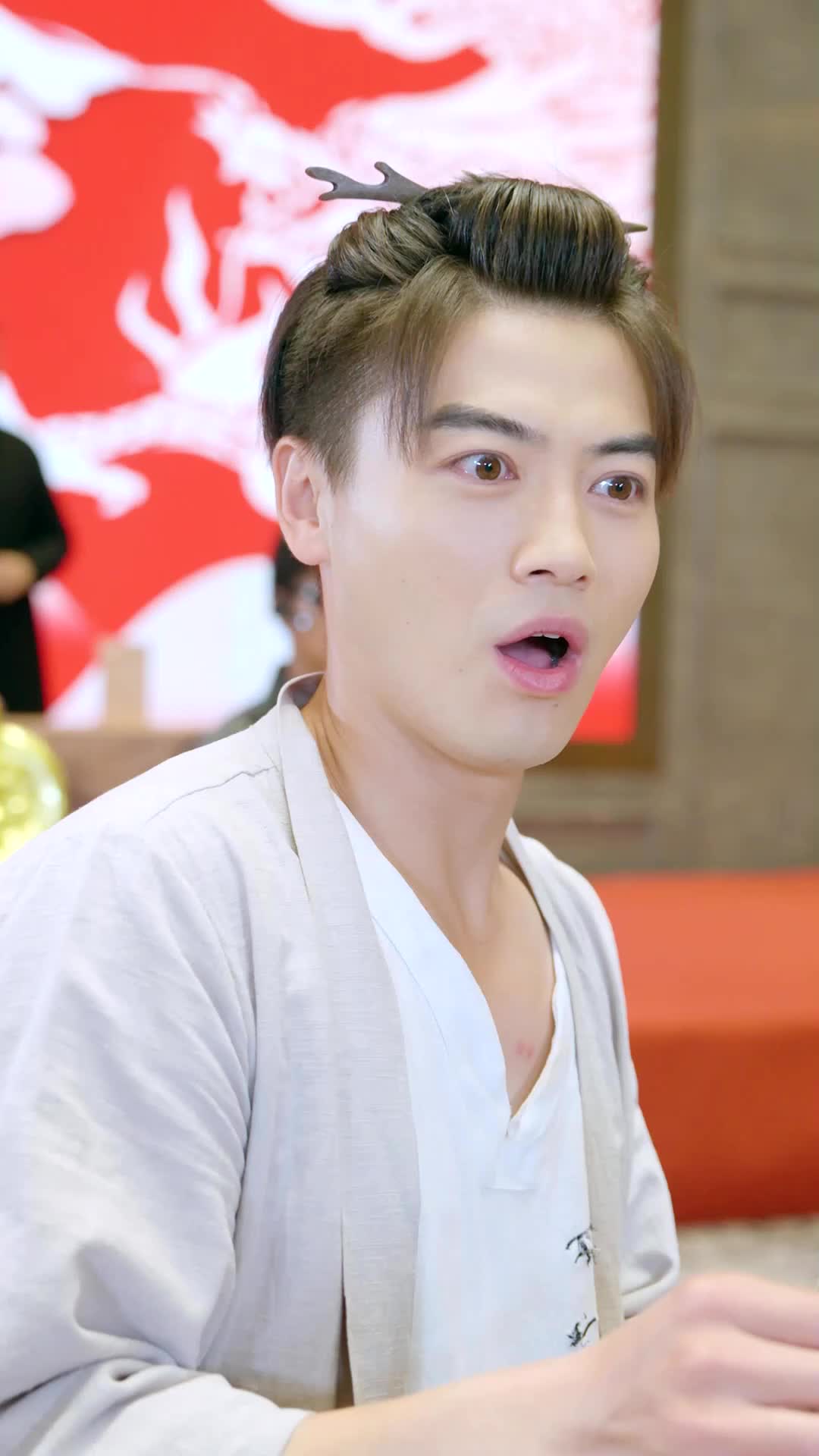 Épisode 33 - Trois Aiguilles pour la Sirène: Le Guérisseur Suprême